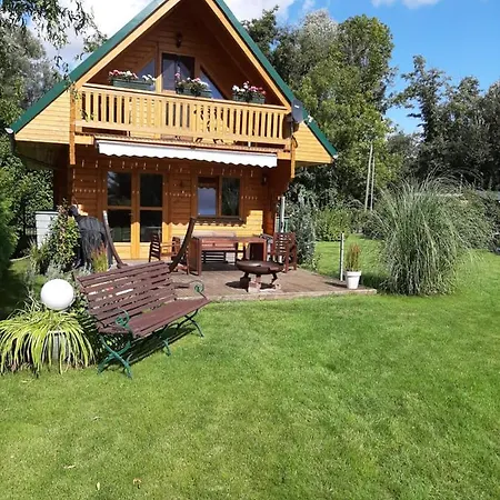 Idyllische Holzhutte Mit Wasserzugang Und Sauna 켓진