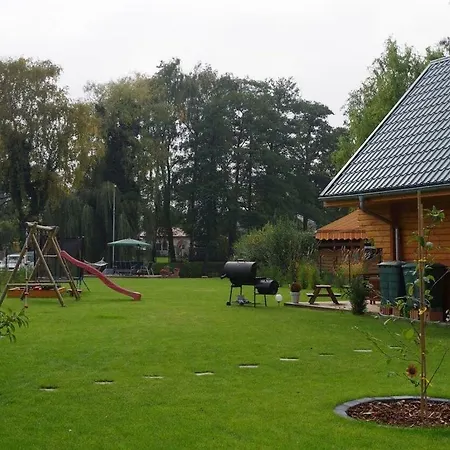펜션 Idyllische Holzhutte Mit Wasserzugang Und Sauna *