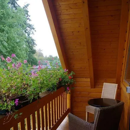 Idyllische Holzhutte Mit Wasserzugang Und Sauna * 켓진