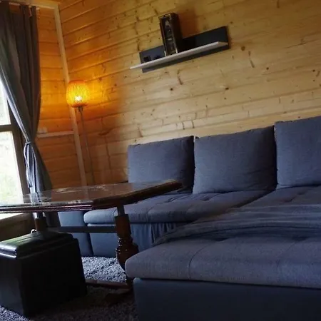 Idyllische Holzhutte Mit Wasserzugang Und Sauna 펜션 켓진
