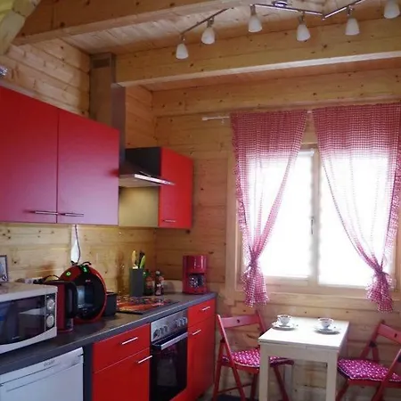 Idyllische Holzhutte Mit Wasserzugang Und Sauna 펜션 켓진