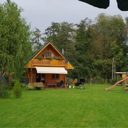 Idyllische Holzhutte Mit Wasserzugang Und Sauna *